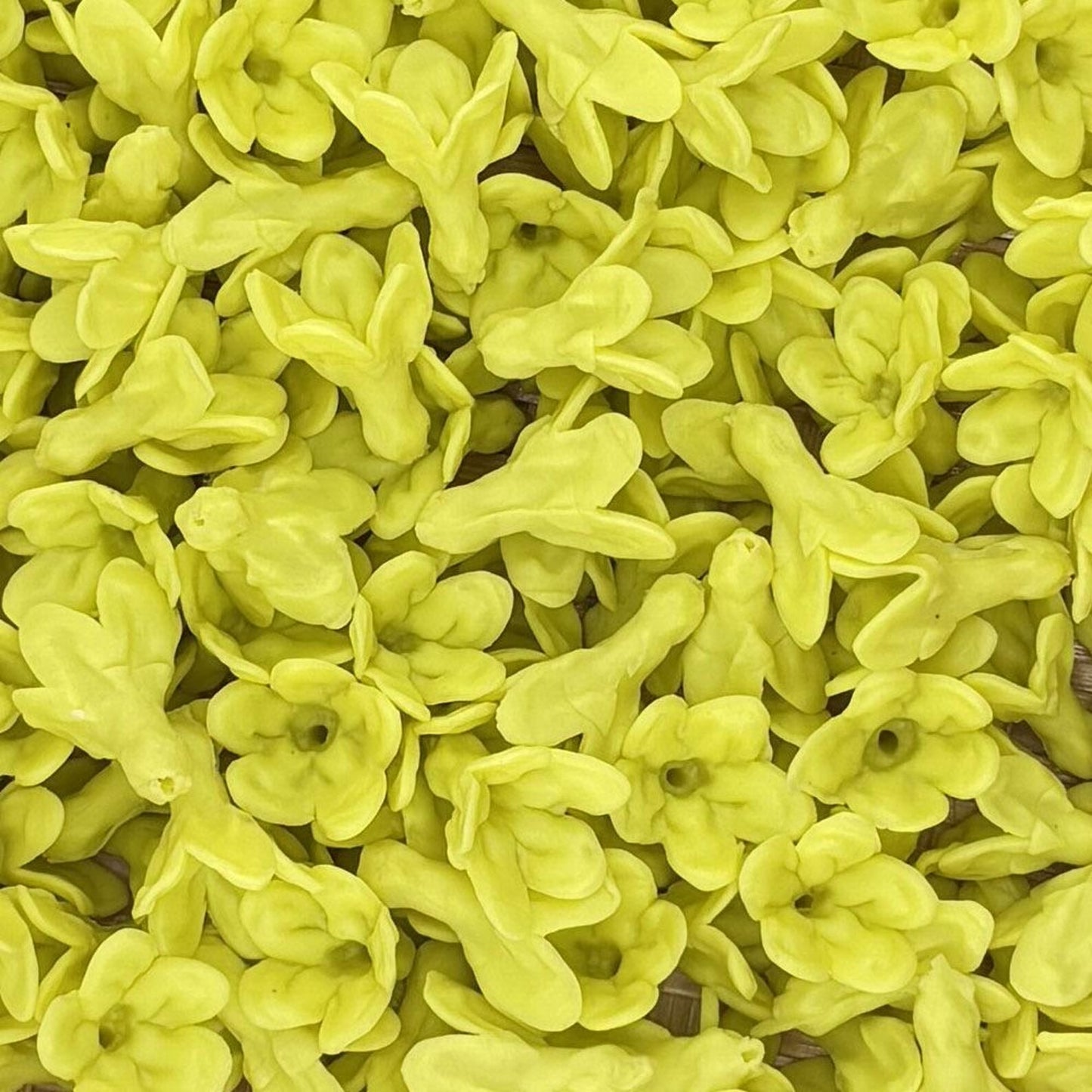 Clay Pakalana Flower – Light Green